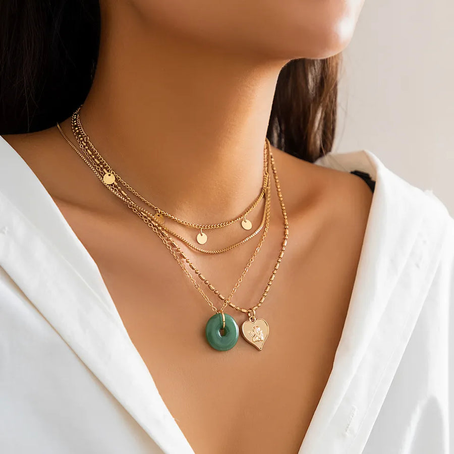 Green Spinx Splendor: Layered Elegance Necklace