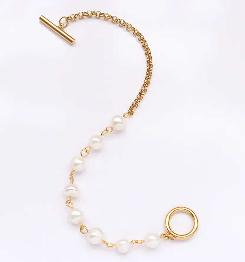 Pearl Manifest Swirl Bracelet